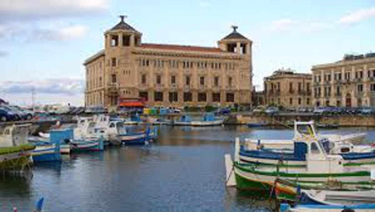 Come A Casa Syracuse Esterno foto